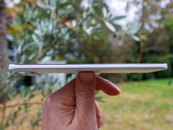 Tecno Slim 5G（图片来源：Daniel Schmidt）