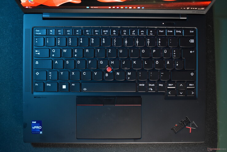 联想 ThinkPad X1 Carbon 11 代：输入设备