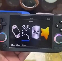 看来 Anbernic 正计划很快推出另一款 4 英寸游戏掌机。(图片来源：BiliBili）