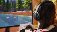 HyperX Cloud Mix 2 可提供长达 110 小时的电池续航时间(图片来源:HyperX)