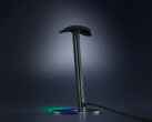 Razer Base Station V3 Chroma 配备 RGB 灯光效果和耳机检测功能。