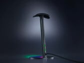 Razer Base Station V3 Chroma 配备 RGB 灯光效果和耳机检测功能。