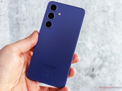 与骁龙 8 代 3 相比，三星 Exynos 2400 速度更慢，效率更低（图片：Notebookcheck）