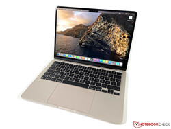 Apple MacBook Air M2的评论。测试装置由 德国提供。Apple