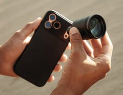 最新款长焦镜头使 iPhone 17 Pro 具备了 32 倍变焦能力。