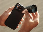 最新款长焦镜头使 iPhone 17 Pro 具备了 32 倍变焦能力。