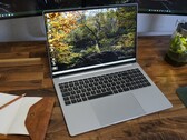 配备 240 Hz 显示屏的申克 Vision 16 超极本