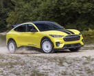 2024 款福特野马 Mach-E 的起价为 39,995 美元（Select trim），续航里程为 250 英里。(来源：福特）