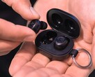 JBuds Mini 是目前主要品牌中最小的无线耳塞（图片来源：JLab）