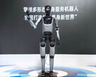 Keenon XMAN-F1 作为潜在的多功能仿人机器人亮相