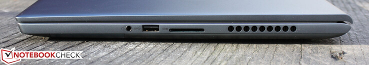右：组合式3.5毫米音频端口，USB-A 3.2 Gen 1，SD读卡器