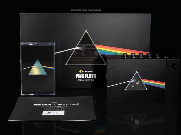 《We Are Rewind x Pink Floyd》收藏版套装内容。