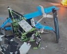坠毁的亚马逊 MK30 送货无人机。(图片来源：YouTube 上的 ABC15 Arizona）。