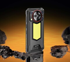 Oukitel WP53 Pro 智能手机为露营和探险爱好者提供了大量耐用功能。(图片来源：Oukitel）