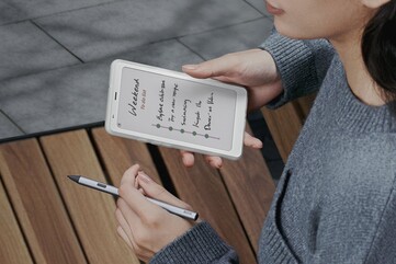 白色 Boox Palma 2 Pro(图片来源:Boox)
