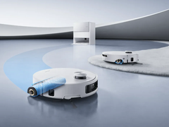 Dreame 的 Aqua10 Roller 机器人真空吸尘器（如图）比 Aqua10 Ultra Roller 便宜。(图片来源：Dreame）