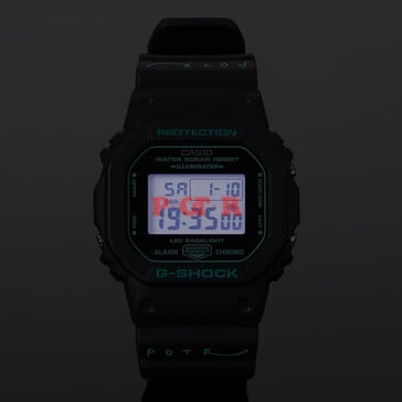 配备 LED 背光。(图片来源:卡西欧)