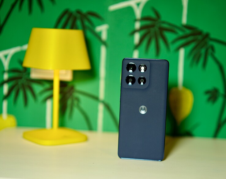 摩托罗拉 Moto G86 电源