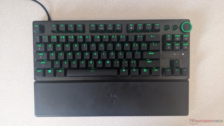 带腕托的 Razer Huntsman V3 Pro TKL 8KHz 俯视图