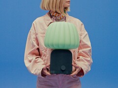 Kulglass 蓝牙扬声器灯将扬声器和灯合二为一。(图片来源:宜家)