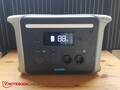 电源站Anker 757和太阳能电池板Anker 625在手。独立的系统，适合在路上使用