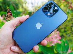 Apple iPhone 15 Pro Max 是第一季度全球最受欢迎的智能手机。(图片：Notebookcheck）