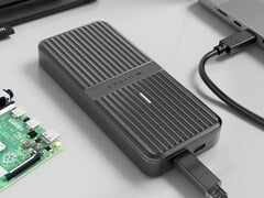 升级版 HyperDrive Next USB4 M.2 PCIe 机箱,带宽达 80 Gbps。(图片来源:Hyper via CES)