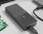 升级版 HyperDrive Next USB4 M.2 PCIe 机箱,带宽达 80 Gbps。(图片来源:Hyper via CES)