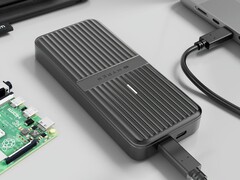 升级版 HyperDrive Next USB4 M.2 PCIe 机箱，带宽达 80 Gbps。(图片来源：Hyper via CES）