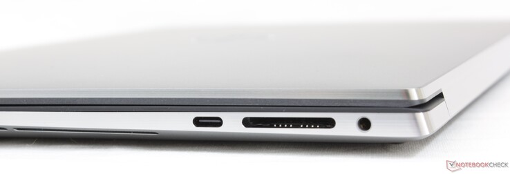 右边。USB 3.2 Gen 2 Type-C w/ Power Delivery and DisplayPort，SD读卡器，3.5毫米组合音频