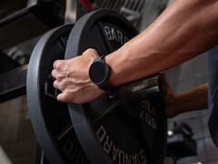 锐步新款 Stride 智能手表