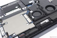 Pro Max 16 Plus 是为数不多的配备可拆卸显卡（DGFF 或 Dell Graphics Form Factor）的现代笔记本电脑之一（图片来源：Notebookcheck