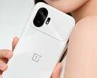 OnePlus 15T 的设计与其他 OnePlus 15 系列手机大相径庭。