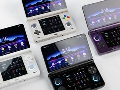 AYN Thor 有四种颜色可供选择，其中包括一种名为 Clear Purple 的半透明版本。