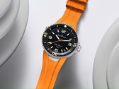 宝珀五十噚科技腕表配备 45 毫米钛金属表壳（图片来源：Blancpain）