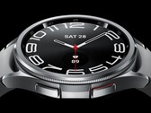 Galaxy Watch6 Classic（如图）配备旋转表圈和 425 毫安时电池。(图片来源：三星）