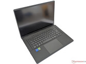 华硕Zephyrus M16 2021在我们的审查中取得了良好的成绩。(图片来源：NotebookCheck)