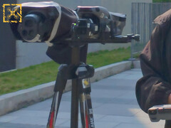 在泄露的测试照片中,Mavic 4 Pro 看起来比前代产品大了很多。(图片来源:@Quadro_News)