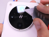 Find X8 Ultra。(图片来源：JerryRigEverything via YouTube）