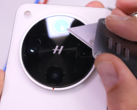 Find X8 Ultra。(图片来源：JerryRigEverything via YouTube）