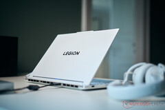 Arrow Lake-HX CPU 和 115 W GPU 是将游戏性能发挥到极致的杀手级组合（图片来源：Notebookcheck）