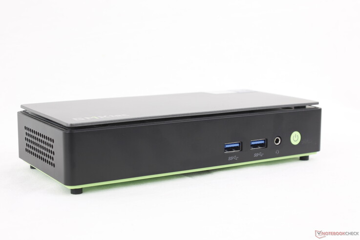 正面:2 个 USB-A 3.2 Gen.2、3.5 毫米组合、电源按钮