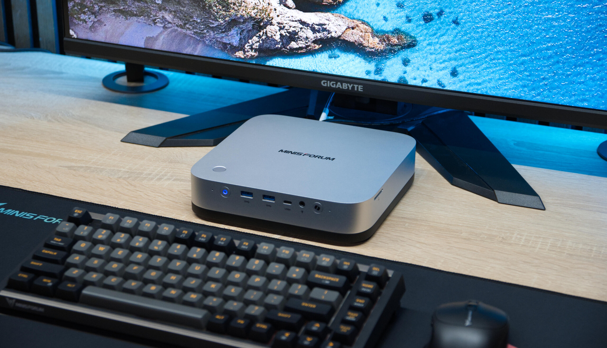 迷你论坛 AI X1 Pro 