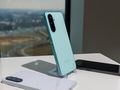 三星Galaxy A26 5G 有黑色、白色和薄荷绿三种颜色。(图片来源：Daniel Schmidt）