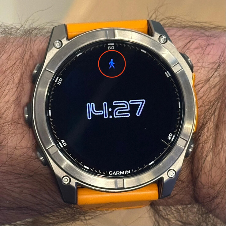 新的蓝色人形图标是 Garmin "稍后恢复 "功能的快捷方式。(图片来源：u/svacher via Reddt）
