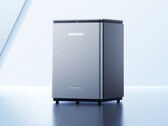 Minisforum 最新推出的 NAS 采用 Wildcat Lake 技术，性能相当不错。