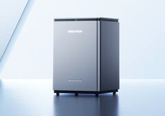 Minisforum 最新推出的 NAS 采用 Wildcat Lake 技术，性能相当不错。
