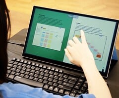 Radiant Monitor 2 采用半透半反射式液晶显示屏,以提升日光下的可视性。