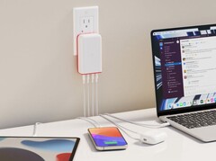 Twelve South PlugBug with Find My 还有旅行版。(图片来源：Twelve South）
