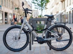 Moustache Lundi 27 ES 是一款不带避震前叉的日常电动自行车